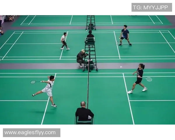 上海羽毛球队配合问题引发热议球员间默契与战术调整成焦点